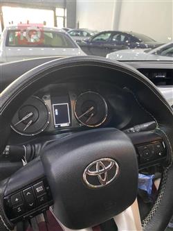 تويوتا هايلوكس